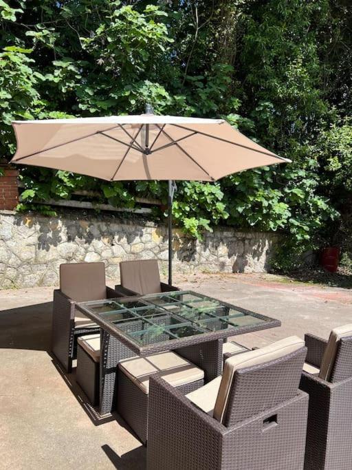 La Casona De La Carbayeda Villa Oviedo Exteriör bild